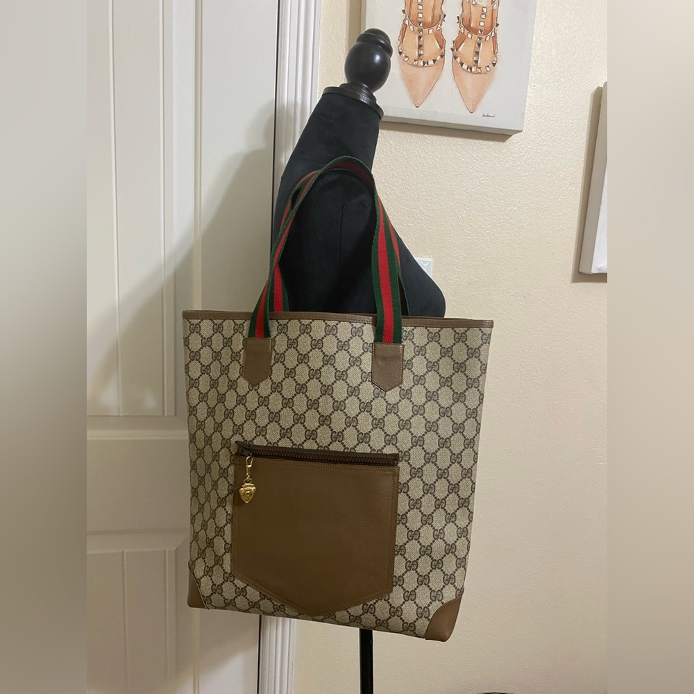 GUCCI Extremely Rare Vintage Large GG Monogram Tote With Red & Green Straps